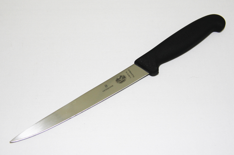 Кухонный нож Victorinox 18см, рукоять Fibrox, Flexible 3